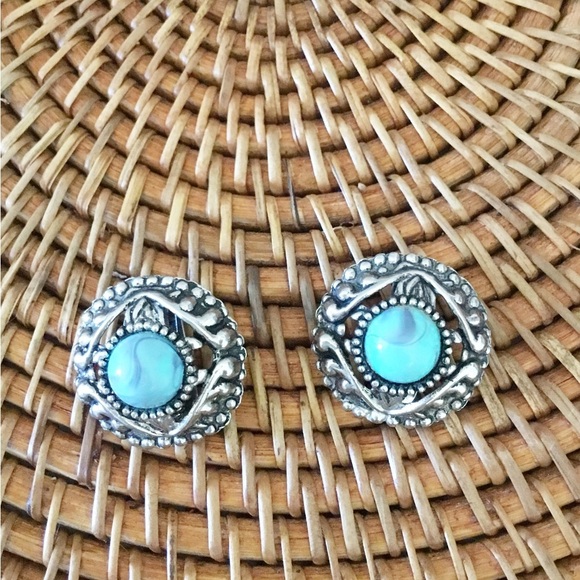 Vintage Clip On Earrings Silver Turquoise - Picture 1 of 3